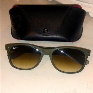 Ray-Ban NewWayferer Sunglasses
